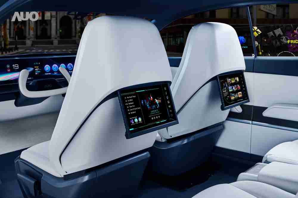 2121非凡将于CES 展示全新Smart Cockpit 2024，，可紧密串连使用者多元需求，，，并革新座舱内部的应用和设计，，带来身历其境且引人入胜的视觉飨宴，，，满足驾乘人员的全方位体验